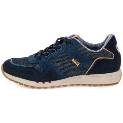Wrangler tenisówki męskie Beyond Run 40 ciemnoniebieski. Niebieskie trampki i tenisówki męskie Wrangler, bez wzorów, bez zapięcia. Za 359.00 zł.