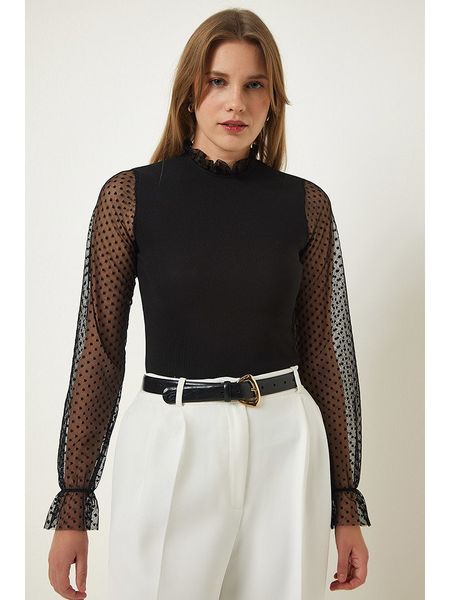 Happiness Istanbul Koszulka w kolorze czarnym rozmiar: 36. Czarne bluzki damskie Happiness Istanbul, bez wzorów, bez kołnierzyka. Za 74.11 zł.