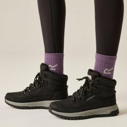 Buty trekkingowe damskie Regatta Sherbourne. Czarne obuwie trekkingowe damskie Regatta. W wyprzedaży za 377.00 zł.