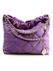 Vince Camuto Torebka "Milan" w kolorze fioletowym - 36 x 16 x 11 cm rozmiar: onesize. Różowe torebki klasyczne damskie Vince Camuto, bez wzorów, z materiału, pikowane, bez dodatków. Za 158.95 zł.
