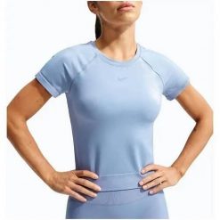 Koszulka treningowa damska Nike IM9972486WORKBLUE. Niebieskie t-shirty damskie Nike, s, bez wzorów, bez kołnierzyka. Za 241.45 zł.