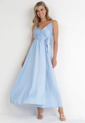 Jasnoniebieska Sukienka Maxi z Gumką w Pasie i Kopertowym Dekoltem Aloyse. Niebieskie sukienki damskie Born2be, m, bez wzorów, eleganckie, bez kołnierzyka, bez ramiączek, maxi, kopertowe. W wyprzedaży za 103.99 zł.