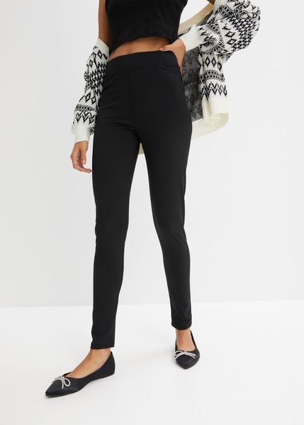 Legginsy termiczne high waist, z szerokim, wygodnym paskiem. Czarne legginsy damskie bonprix, bez wzorów. Za 99.99 zł.