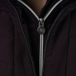 Damska kurtka puchowa Flags&Cup Vaasa. Fioletowe kurtki damskie FLAGS&CUP, na zimę, bez wzorów, z puchu, bez kaptura. Za 723.00 zł.