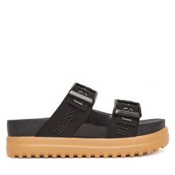 Klapki Melissa. Czarne klapki damskie Melissa, bez wzorów, bez obcasa. Za 309.99 zł.
