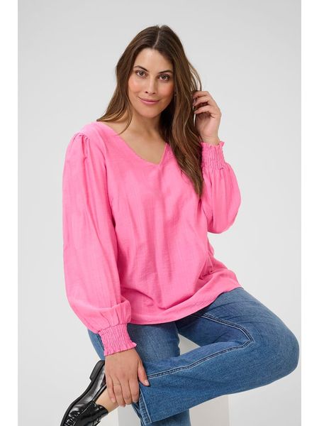 KAFFE curve Bluzka w kolorze jasnoróżowym rozmiar: 52. Różowe bluzki damskie KAFFE curve, bez wzorów, bez kołnierzyka, bez ramiączek. Za 144.95 zł.