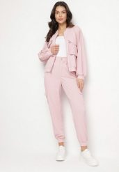 Różowy Komplet Dresowy w Stylu Cargo Spodnie i Bluza z Imitacją Kieszeni Ivelhiris. Czerwone bluzy bez kaptura damskie Born2be, l, z dresówki. Za 119.99 zł.