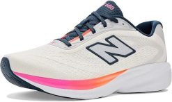 Damskie buty do biegania New Balance 680 W6809BI. Białe obuwie do biegania damskie New Balance. Za 349.00 zł.