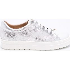 Caprice - Buty. Szare buty sportowe na co dzień damskie Caprice, bez wzorów, z materiału. W wyprzedaży za 139.90 zł.
