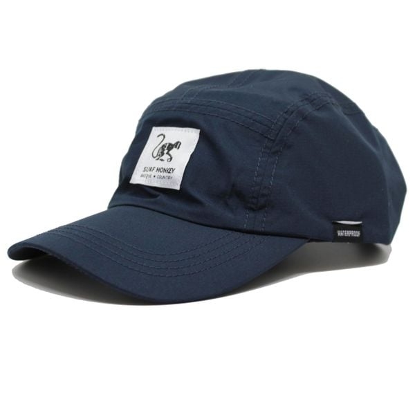 Czapka sportowa – wodoodporna / dla dorosłych / rozmiar uniwersalny (niebieska). Niebieskie czapki męskie SURF MONKEY, bez wzorów, z poliesteru, sportowe. Za 179.95 zł.