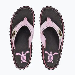 Japonki damskie GUMBIES ISLANDER FLIP-FLOPS. Czerwone klapki damskie Gumbies, bez wzorów, bez obcasa. Za 139.99 zł.