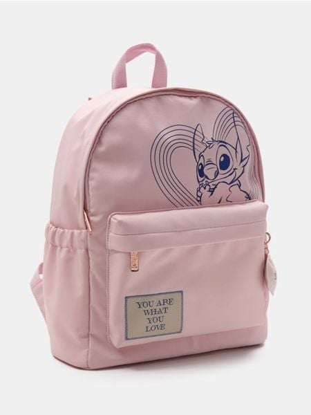 Nylonowy plecak z kieszenią na laptopa Stitch - różowy. Czerwone plecaki damskie Sinsay, bez wzorów, z nylonu, sportowe. Za 39.99 zł.