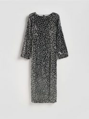 Sukienka z cekinami - czarny. Czarne sukienki damskie Reserved, na co dzień, l, bez wzorów, z dzianiny, bez kołnierzyka, bez ramiączek, midi, proste. Za 399.99 zł.