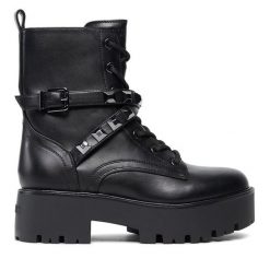 Trapery Guess. Czarne trapery damskie Guess, bez obcasa. Za 749.99 zł.