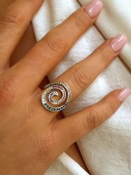 DI GIORGIO Srebrny pierścionek z cyrkoniami rozmiar: 58. Szare pierścionki damskie DI GIORGIO, z cyrkonią, srebrne. Za 174.43 zł.