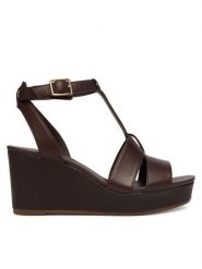 Clarks Sandały Sabina Hope 26186104 Brązowy. Brązowe sandały damskie Clarks, bez wzorów, ze skóry, bez obcasa, na koturnie. Za 469.99 zł.