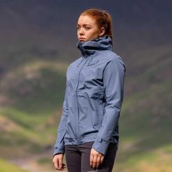 Kurtka przeciwdeszczowa damska Inov-8 Trailshell Jacket. Niebieskie kurtki damskie Inov-8, s, bez kaptura. Za 560.99 zł.