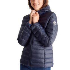 Kurtka JOTT CLOE NOOS Niebieski. Niebieskie kurtki damskie jott, bez wzorów, z tkaniny, bez kaptura. W wyprzedaży za 689.00 zł.