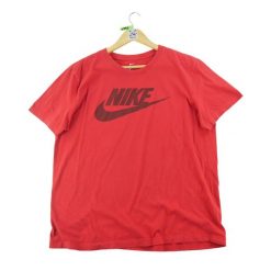 Nike T-shirt męski z krótkim rękawem. Czerwone t-shirty męskie Nike, l, bez wzorów, z materiału, bez kołnierzyka. Za 42.56 zł.