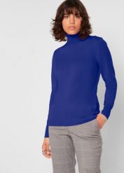 Sweter z golfem z dzianiny o gładkim splocie. Niebieskie golfy damskie bonprix, bez wzorów, z dzianiny, bez ramiączek. Za 79.99 zł.