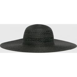 Answear - Kapelusz. Czarne kapelusze damskie ANSWEAR, bez wzorów, z materiału. W wyprzedaży za 39.90 zł.