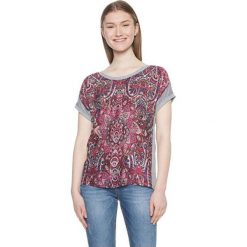 Desigual T-shirt damski TS Sevilla Granate 18WWTKAF 3032 (rozmiar S). T-shirty damskie Desigual, s, bez wzorów, bez kołnierzyka. W wyprzedaży za 118.00 zł.