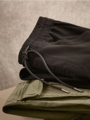 Jeansy cargo jogger - zielony. Zielone jeansy męskie Reserved. Za 159.99 zł.