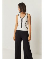 SKFK Top "Irane" w kolorze białym rozmiar: 44. Białe topy damskie SKFK, bez wzorów, bez kołnierzyka. Za 187.99 zł.