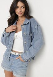 Jasnoniebieska Kurtka Jeansowa z Bawełny Ozdobiona Guzikami Navirebi. Niebieskie kurtki damskie Born2be, s, bez wzorów, z bawełny, bez kaptura. Za 129.99 zł.