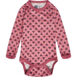 Body z długim rękawem dla dziewczynki Hummel Bambo. Czerwone koszulki dziewczęce HUMMEL, bez wzorów, z wełny, bez ramiączek. Za 173.50 zł.