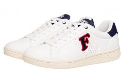 Buty do chodzenia męskie Fila Crosscourt 2 NT Patch. Białe buty sportowe na co dzień męskie Fila, z materiału, bez zapięcia, trekkingowe. Za 124.49 zł.