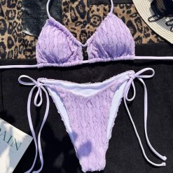 Bikini prążkowane na plażę regulowane ramiączka Ruveyda. Fioletowe bikini damskie Intica, bez wzorów. Za 139.00 zł.