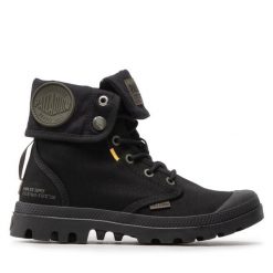 Trapery Palladium. Czarne trapery damskie Palladium, bez obcasa. Za 449.99 zł.