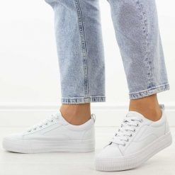 Białe trampki damskie American Club Lh114. Białe trampki i tenisówki damskie American CLUB, bez wzorów, z jeansu. Za 99.00 zł.