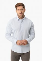 Jasnoniebieska koszula, Regular Fit, K-DAVON. Niebieskie koszule męskie Volcano, m, bez wzorów, z bawełny, bez kołnierzyka, bez ramiączek. Za 169.99 zł.