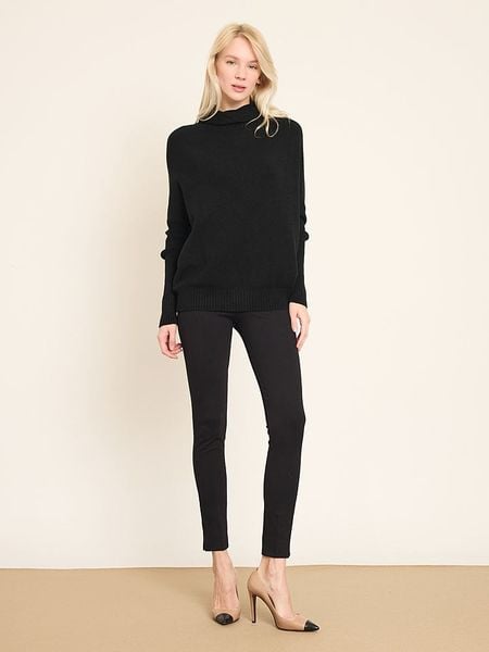 BGN Golf w kolorze czarnym rozmiar: 34. Czarne golfy damskie BGN, bez wzorów, bez ramiączek. Za 217.99 zł.