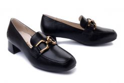 RIEKER 45052-00 black, półbuty damskie. Czarne półbuty damskie Rieker, bez wzorów, ze skóry, bez obcasa, na obcasie. Za 369.90 zł.