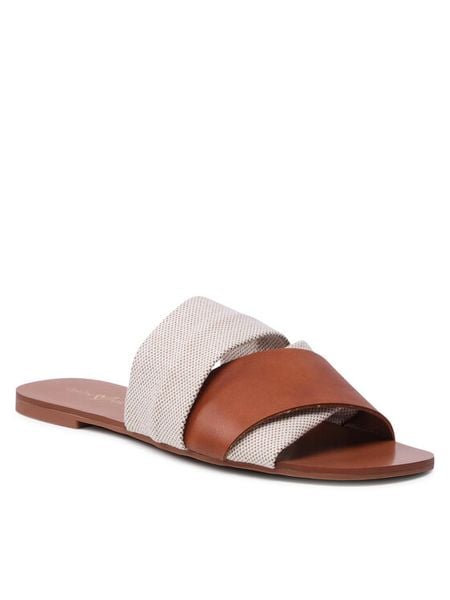 DeeZee Klapki LS5218-13 Brązowy. Brązowe klapki damskie DeeZee, bez wzorów, ze skóry, bez obcasa. Za 63.99 zł.