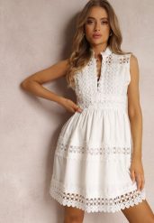 Biała Sukienka Athethra. Białe sukienki damskie Renee, na lato, m, w ażurowe wzory, boho, bez kołnierzyka, bez ramiączek, mini, rozkloszowane. W wyprzedaży za 146.99 zł.