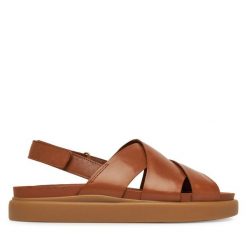 Sandały Clarks. Brązowe sandały damskie Clarks, bez wzorów, bez obcasa, na płaskiej podeszwie. Za 379.99 zł.