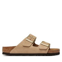 Klapki Birkenstock. Brązowe klapki damskie Birkenstock, bez wzorów, bez obcasa. Za 589.99 zł.