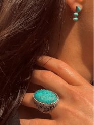 Les Favorites Pozłacane kolczyki-wkrętki z kamieniami ozdobnymi rozmiar: onesize. Żółte kolczyki damskie Les Favorites, pozłacane, z zapięciem typu bigiel. Za 86.99 zł.