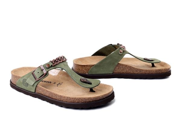 DR. BRINKMANN 701003-07 grun, klapki japonki damskie. Zielone klapki damskie Dr. Brinkmann, bez wzorów, ze skóry, bez obcasa. Za 289.90 zł.