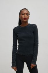 Dopasowany top z długim rękawem w kolorze FADED GREY - INFINITY-XS/S. Szare topy damskie Marsala, s, bez wzorów, z bawełny, bez kołnierzyka. W wyprzedaży za 64.95 zł.