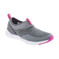 Buty Damskie Sportowe Soro. Czerwone buty sportowe na co dzień damskie AQUAWAVE, bez wzorów, z materiału. Za 151.99 zł.