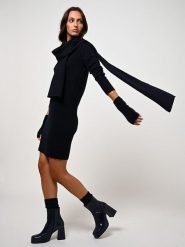 AUTHENTIC CASHMERE Kaszmirowy szal "Vaymont" w kolorze granatowym - 200 x 30 cm rozmiar: onesize. Czarne szaliki i kominy damskie AUTHENTIC CASHMERE, bez wzorów, z kaszmiru. Za 319.13 zł.