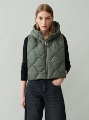 OPUS Kamizelka "Arauti" w kolorze zielonym rozmiar: onesize. Zielone kamizelki damskie Opus. Za 139.95 zł.