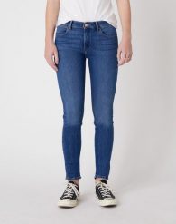 SPODNIE DAMSKIE WRANGLER SKINNY SOFT SKY W28KJB21K 112128278. Spodnie materiałowe damskie Wrangler, bez wzorów, z jeansu. Za 199.99 zł.