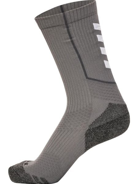 Hummel hmlPRO TRAINING SOCKS LOW skarpety niskie z materiałów z recyklingu –. Białe skarpetki damskie HUMMEL, bez wzorów, z bawełny. Za 80.07 zł.