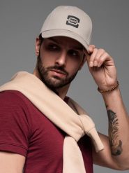 Męska czapka bejsbolówka z logo – popielata V4 OM-ACCS-0100 - uniwersalny. Szare czapki męskie Ombre Clothing, bez wzorów, z bawełny, klasyczne. Za 39.99 zł.